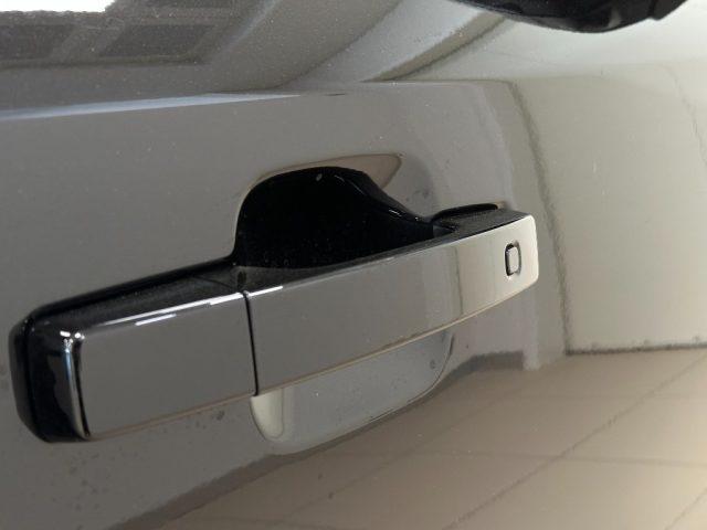 LAND ROVER Defender 110 3.0D I6 200 CV AWD Auto X-Dynamic SE