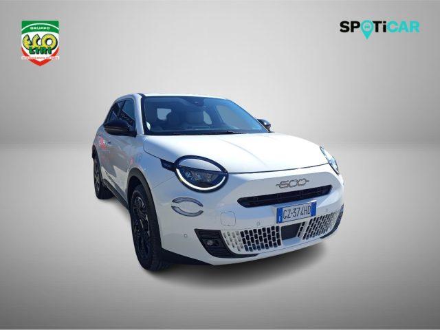 FIAT 600 Hybrid 110 CV DCT MHEV La Prima