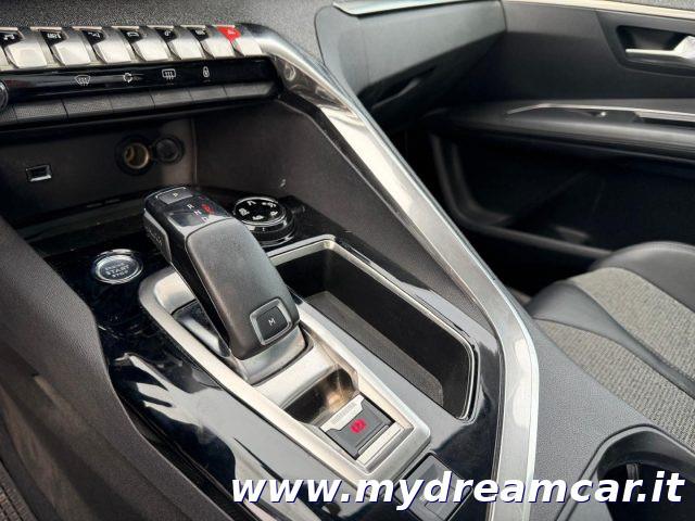 PEUGEOT 3008 BlueHDi 130 S&S Allure