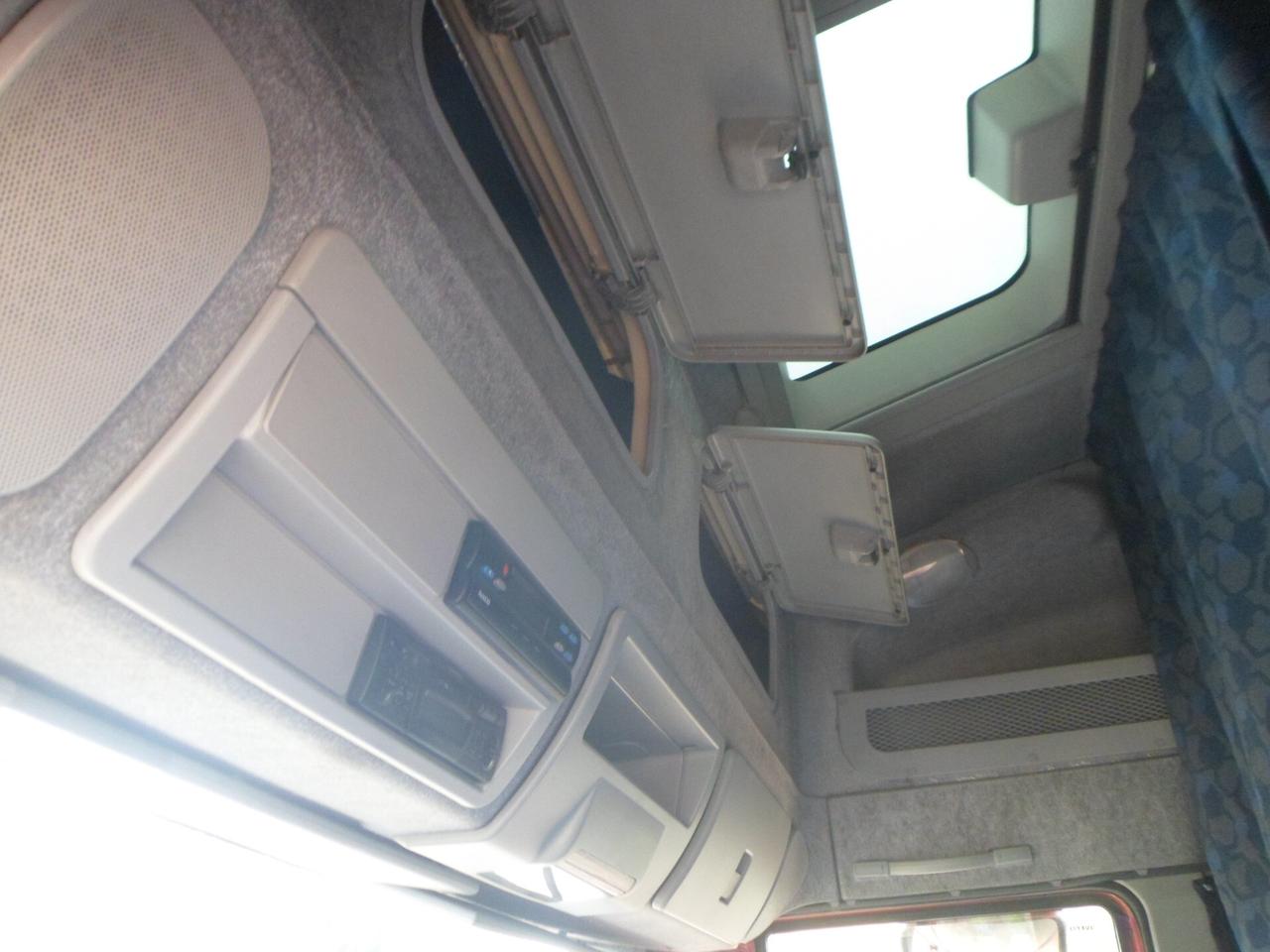 Iveco eurocargo 75e15 centina con pedana idraulica