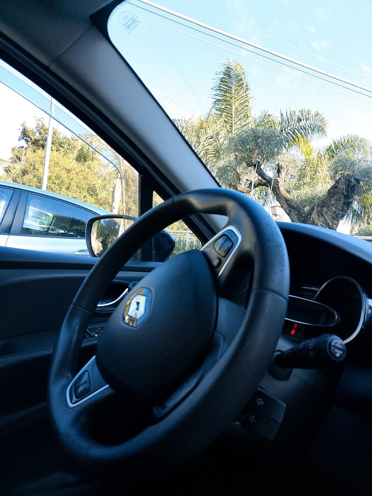 Renault Clio dCi 8V 90 CV 5 porte Duel2