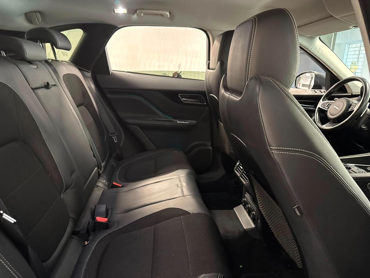 Jaguar F-Pace 2.0 250 CV AWD aut. R-Sport