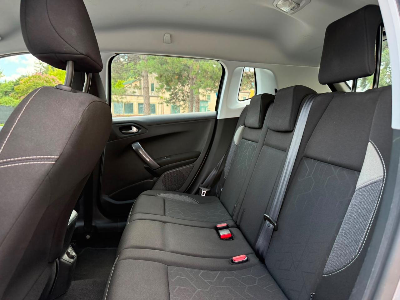 Peugeot 2008 PureTech 82 Allure