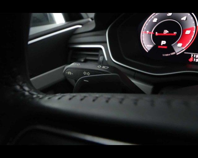 AUDI A4 Avant 40 TDI S tronic Business Advanced