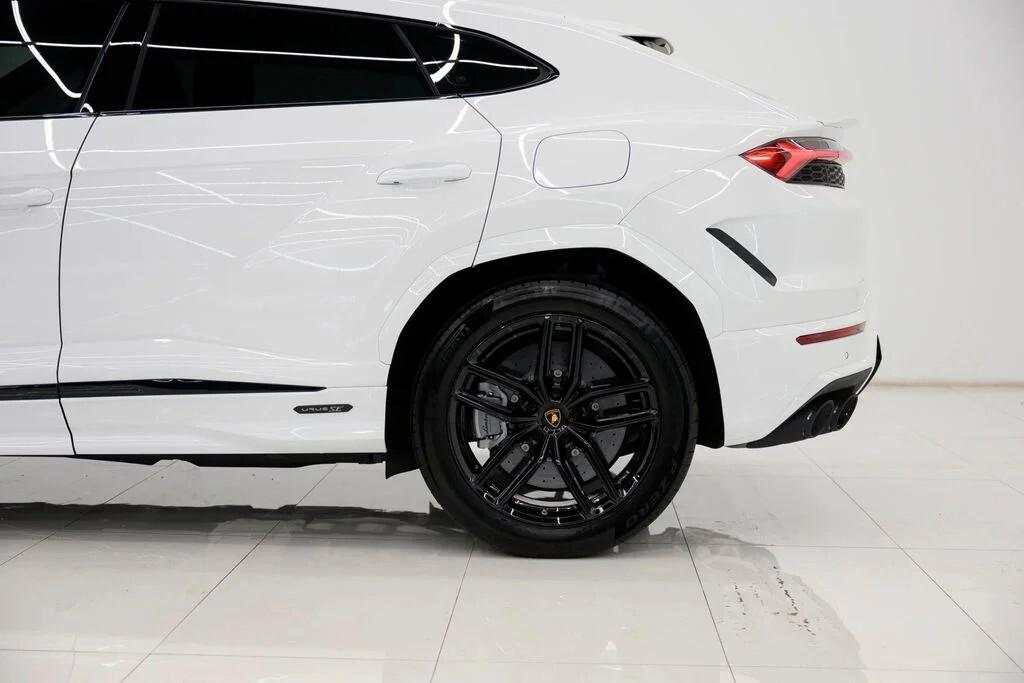 Lamborghini Urus 4.0 SE NOLEGGIO LUNGO TERMINE - LEASING FULL INCLUSIVE
