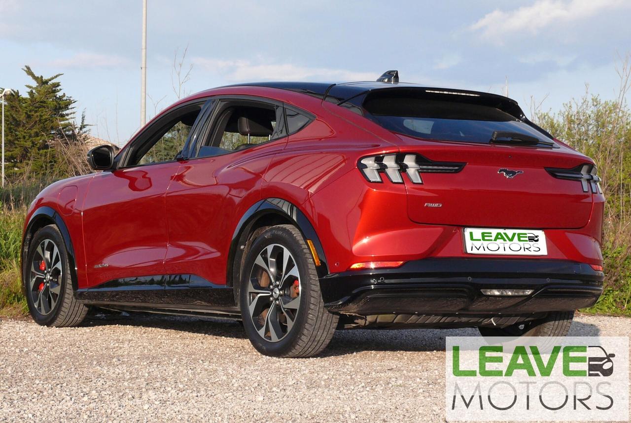 Ford Mustang Mach-E AWD 351 CV (M1483)