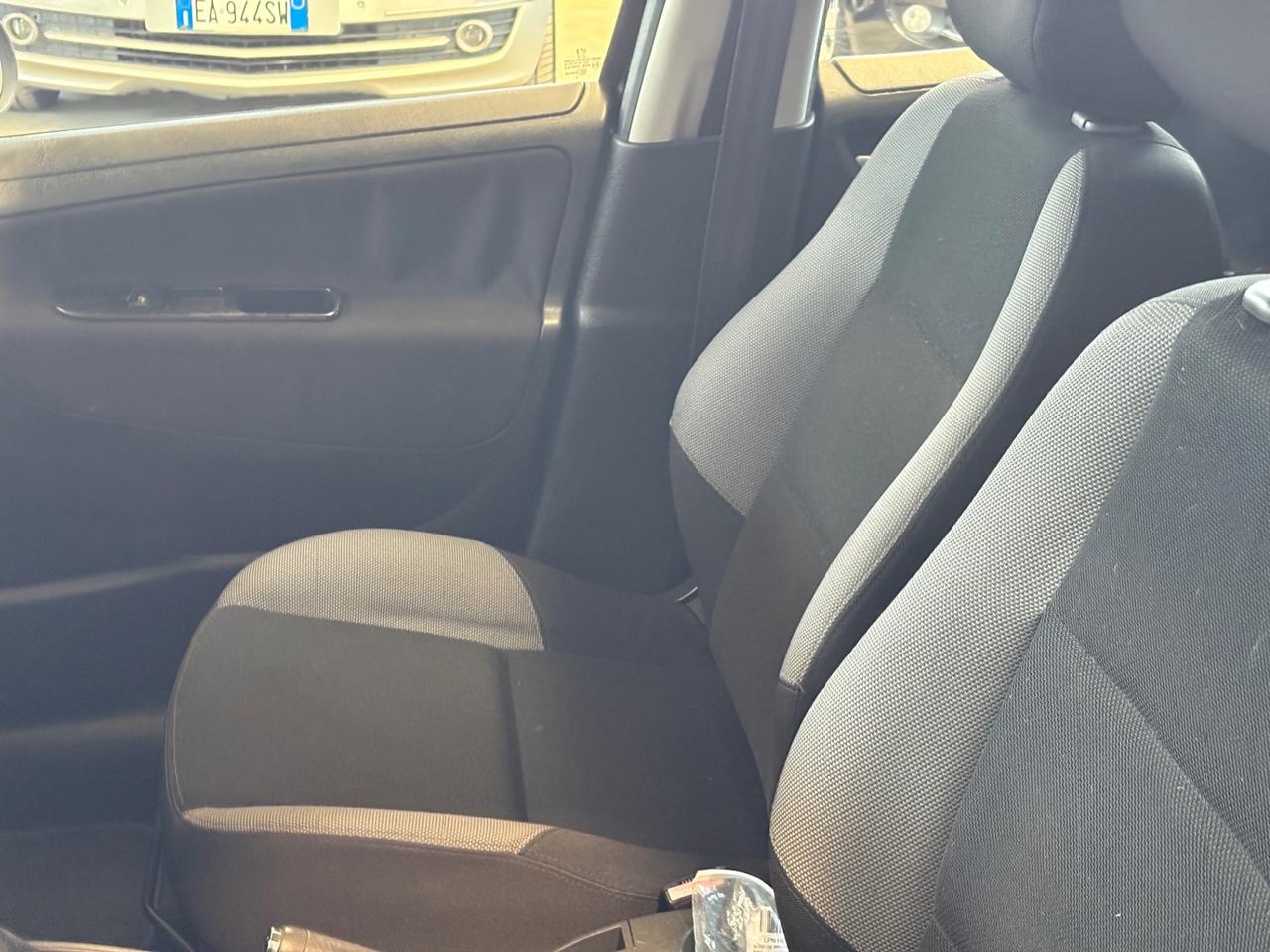 Peugeot 207 1.4 8V 75CV 5p. Energie Sport ECO GPL