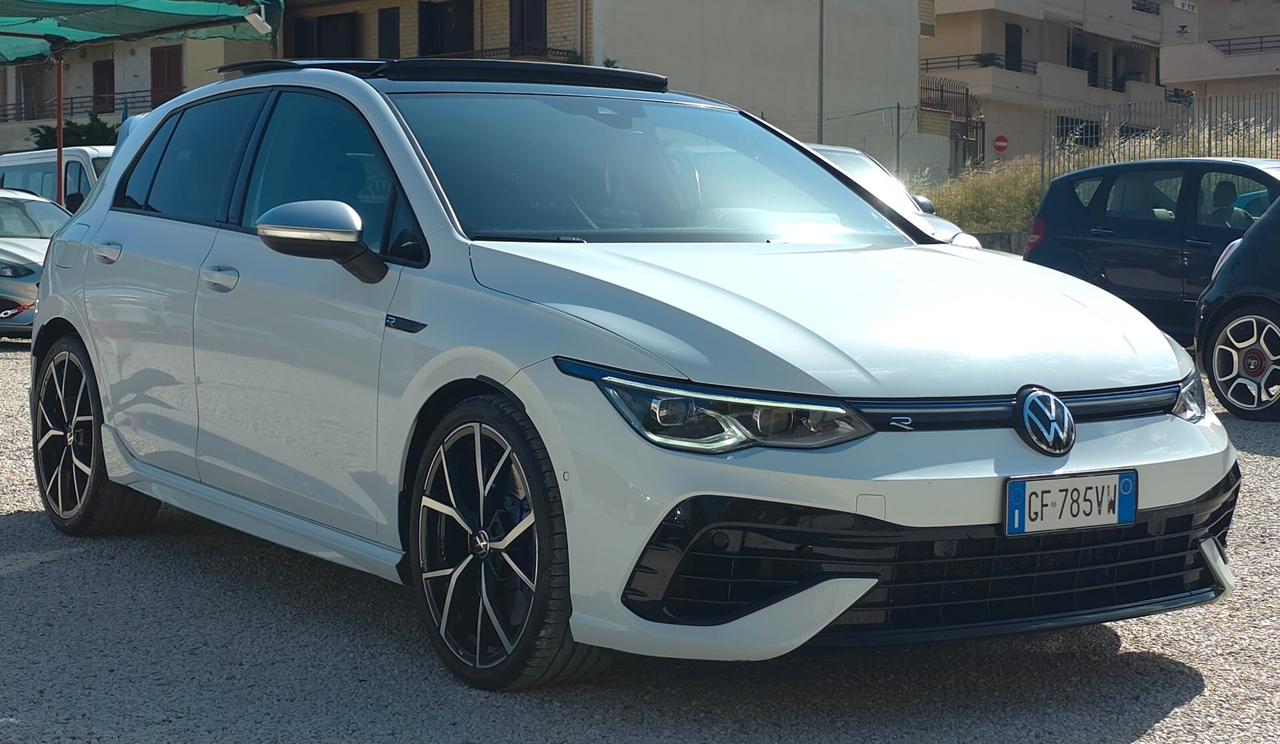 Golf R - 2.0 TSI 320cv - AKRAPOVIC