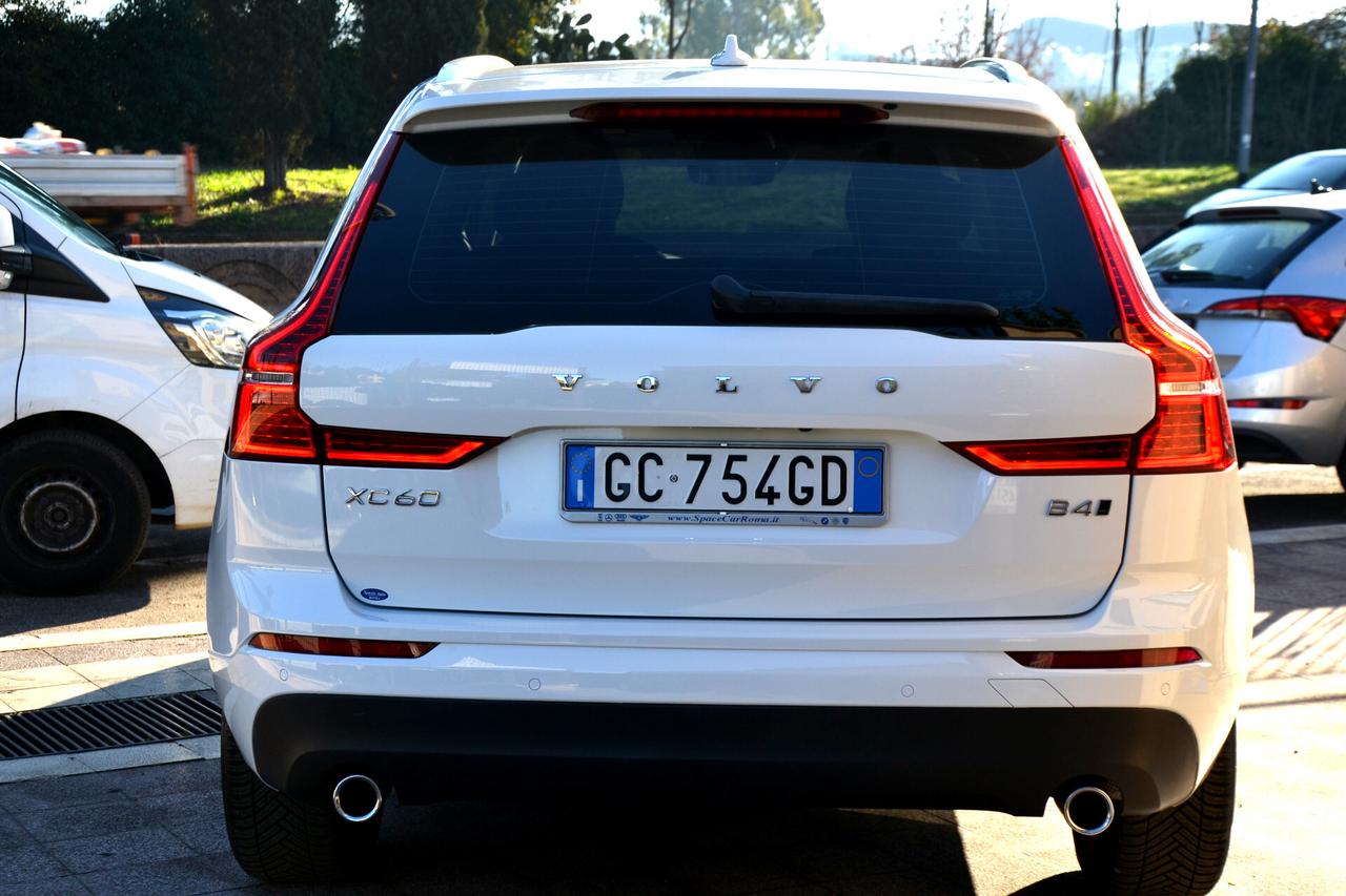 Volvo XC 60 2.0 197CV AWD HYBRID/DIESEL AUT.+FULL LED+RCAM+NAV