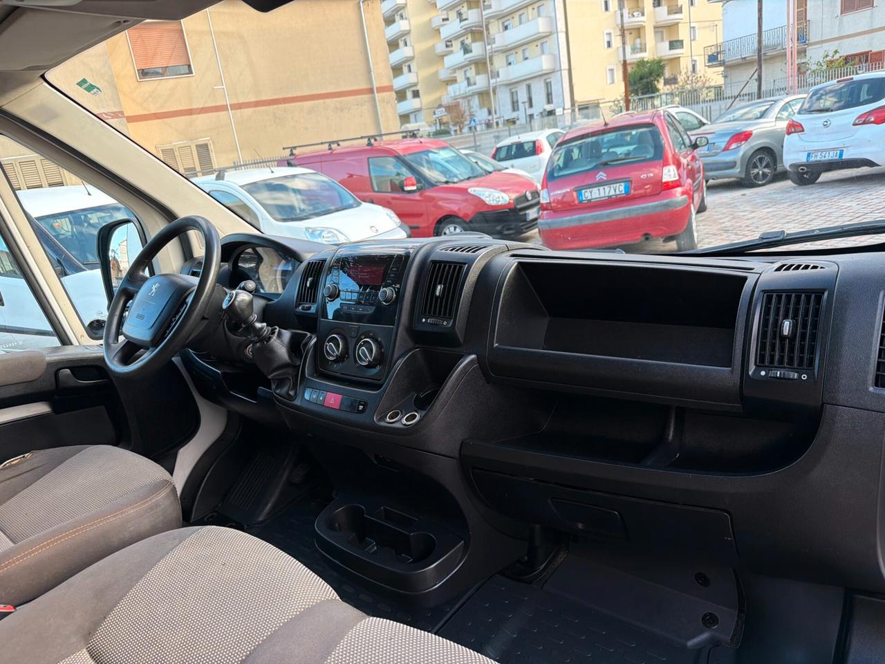 Peugeot Boxer 328 2.2 BlueHDi 120 S&S PC-TN Furgone