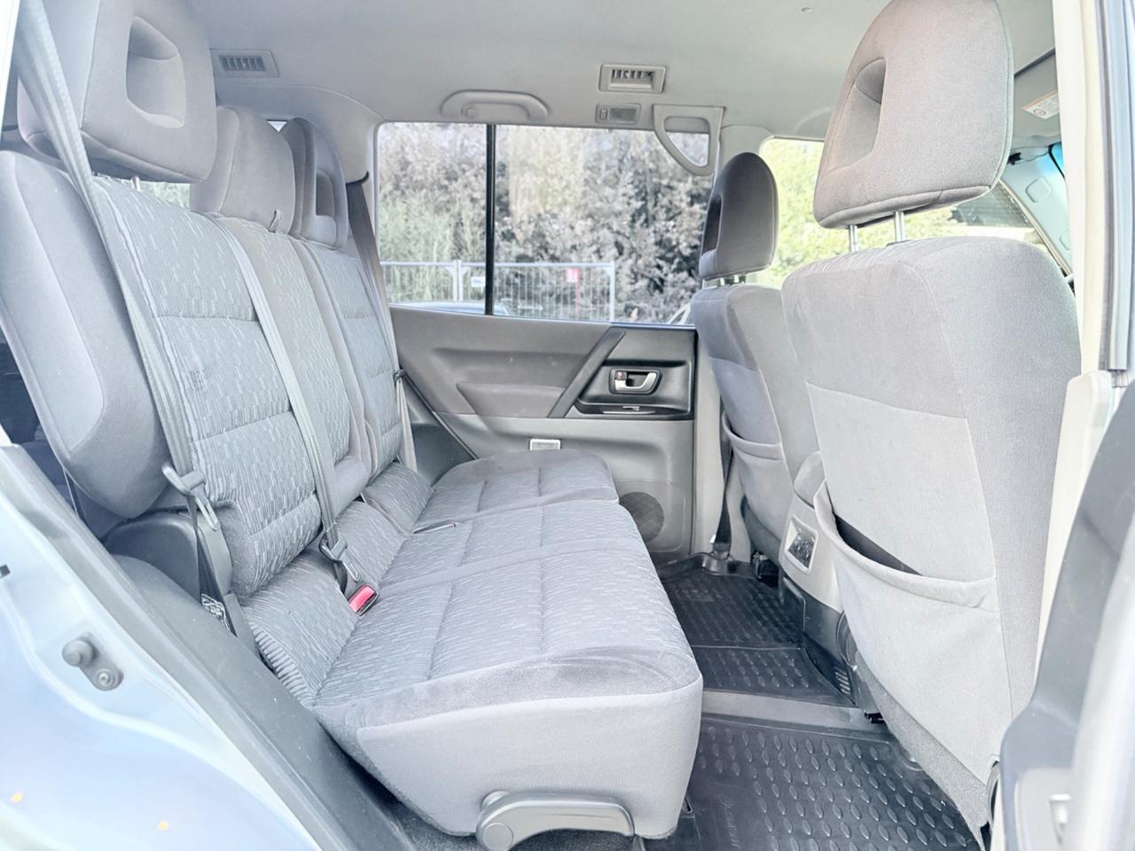 Mitsubishi Pajero 3.2 Diesel 160cv 4X4 7 posti 2007 automatico