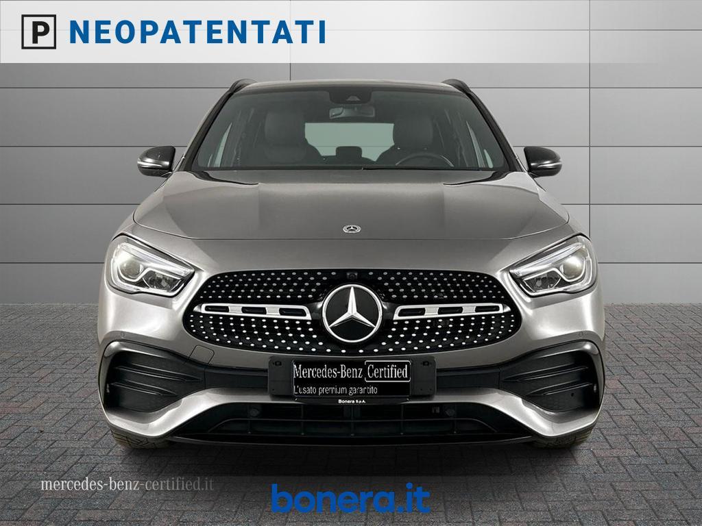 Mercedes GLA 180 180 D Premium 8G-DCT
