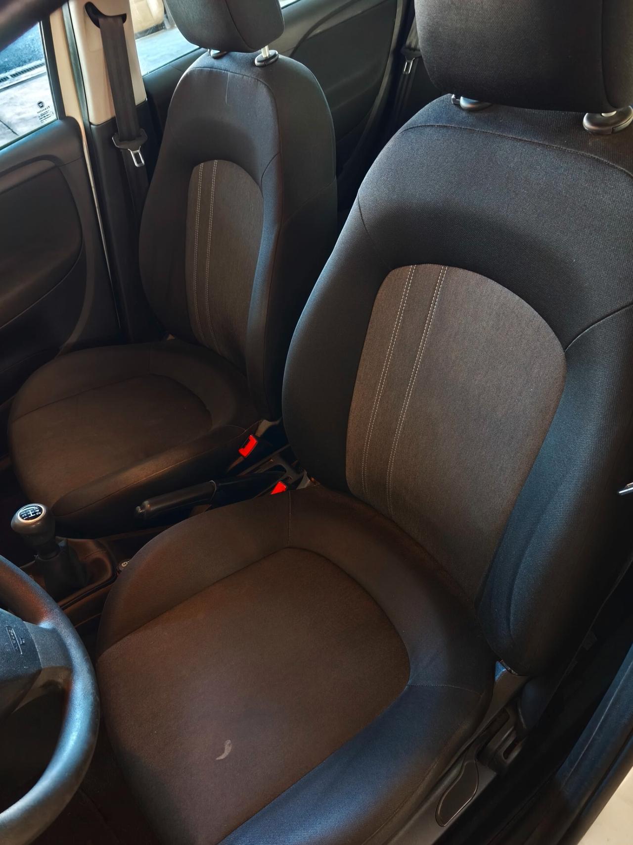 Fiat Punto 1.3 MJT 75 CV 5 porte