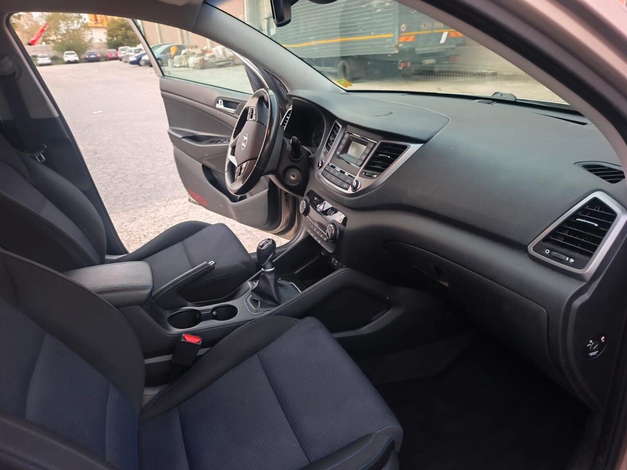 Hyundai Tucson 2016---1.6 Benzina