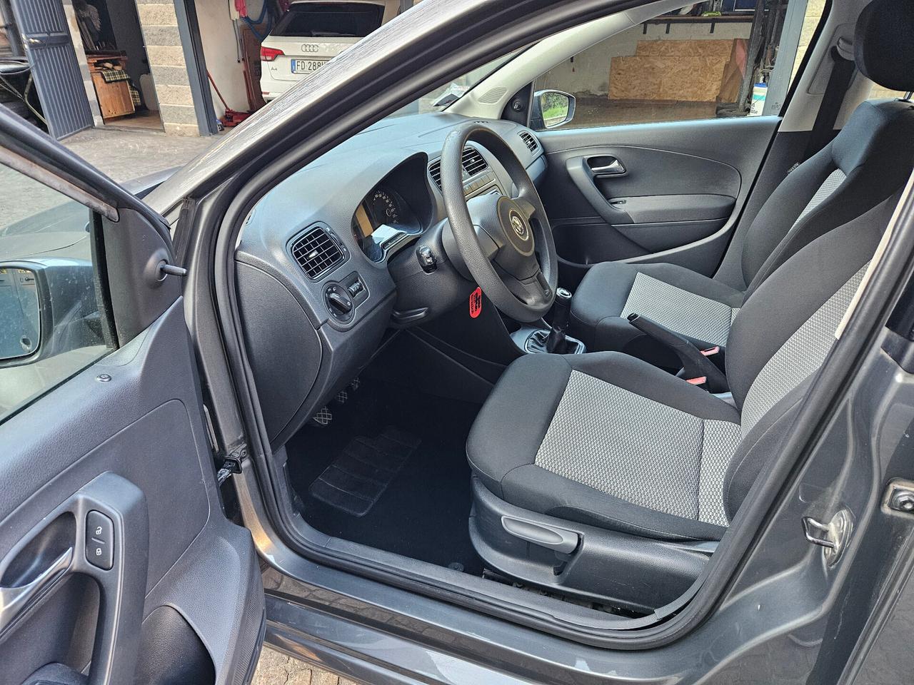 Volkswagen Polo Trendline - 1.2 Benzina - 60 CV - Euro 5 - NEOPATENTATI