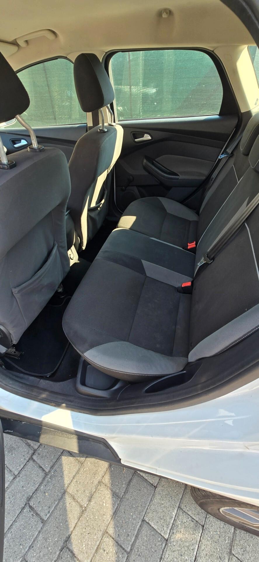 Ford Focus 2.0 TDCi 115 CV Powershift Titanium