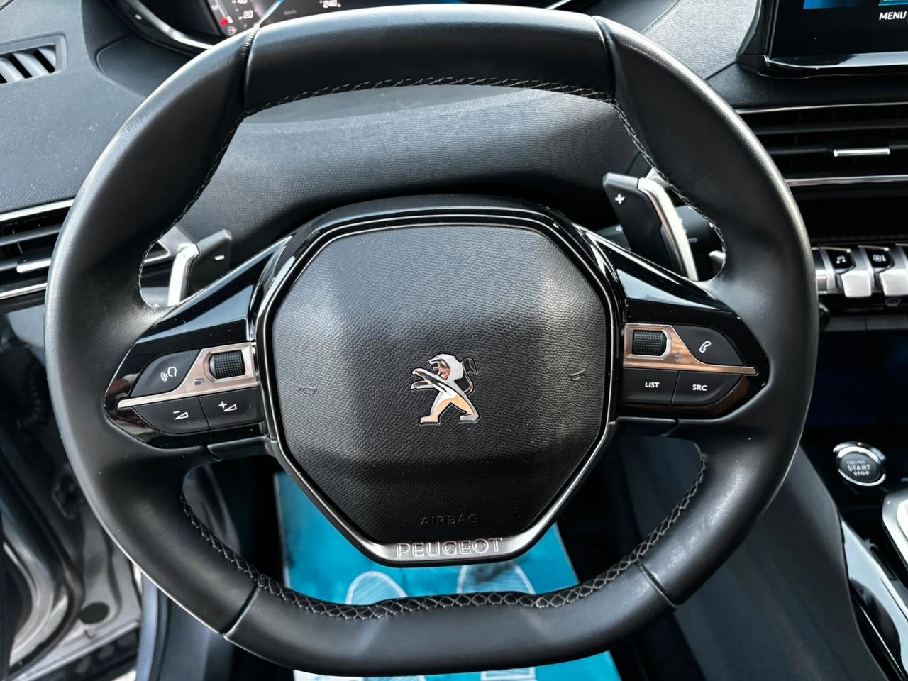 Peugeot 3008 1.5 HDi 130cv EAT8 Allure - 2022
