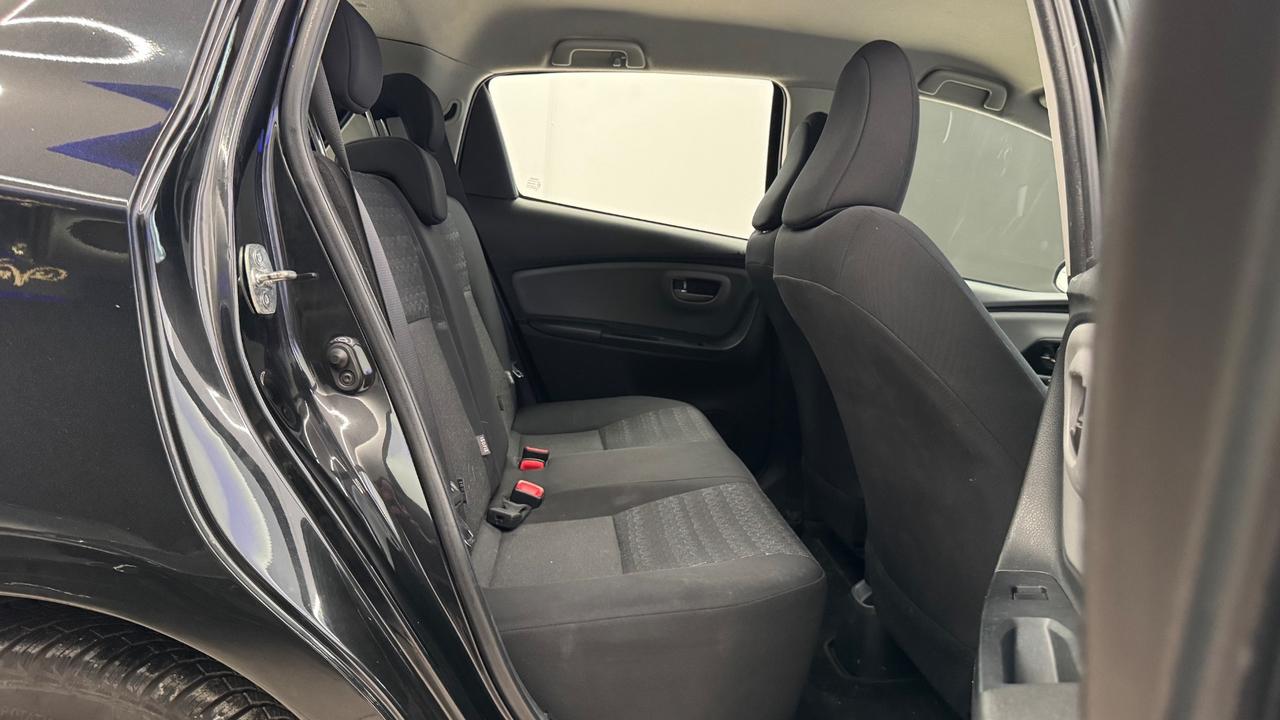 Toyota Yaris 1.4 D-4D 5 porte Lounge-2016