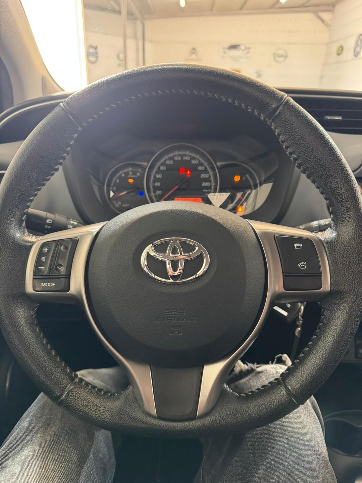 Toyota Yaris 1.4 D-4D 5 porte Active