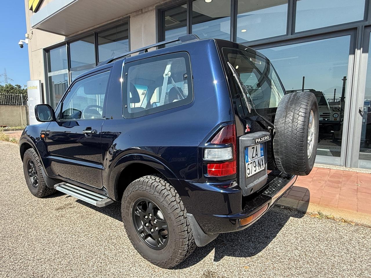 Mitsubishi Pajero 2.5 TDI 3p. my02"