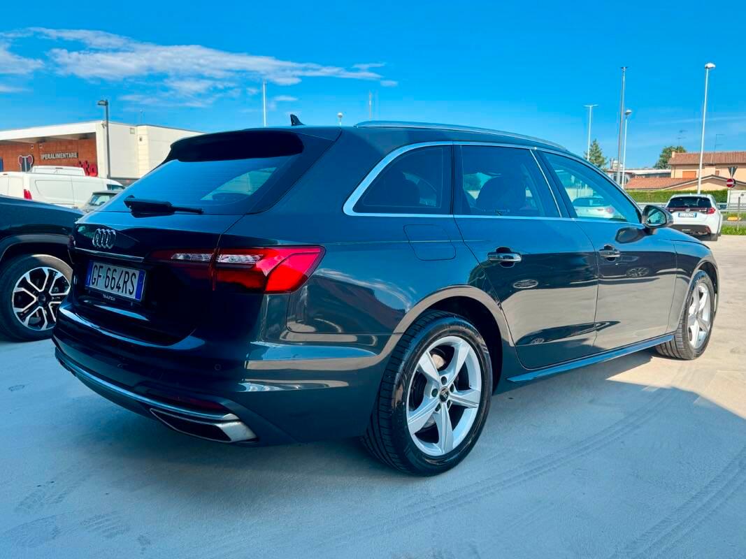 Audi A4 Avant 30 2.0 tdi mhev Business Advanced 136cv s-tronic