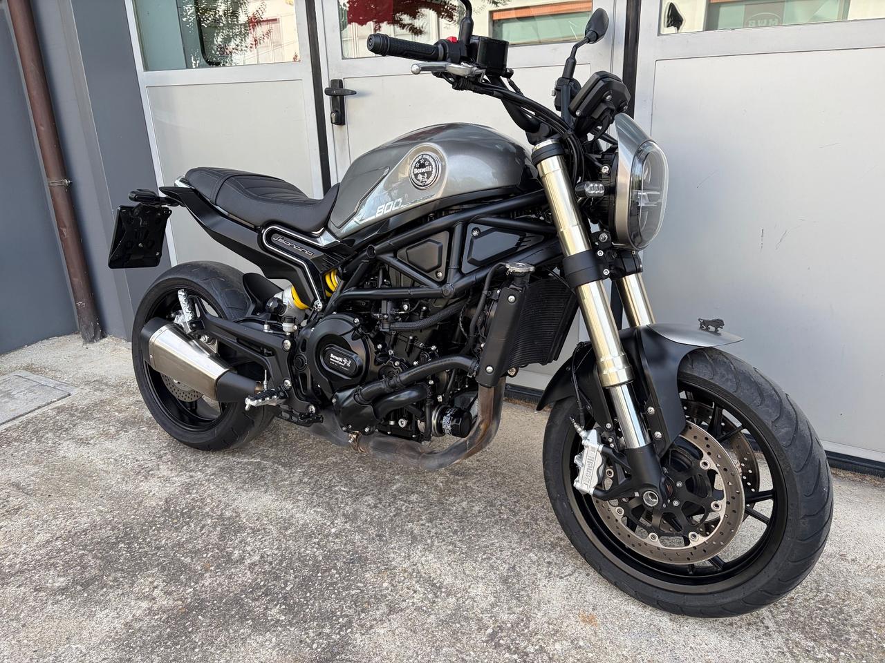 Benelli Leoncino 800
