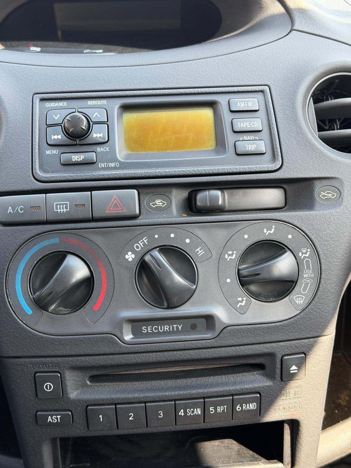 Toyota Yaris tdi D-4D Sol