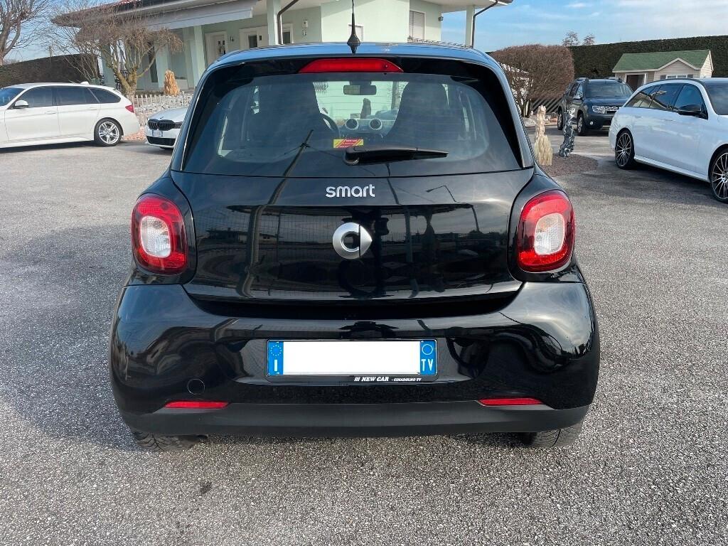 Smart ForFour 70 1.0 Youngster 4 posti