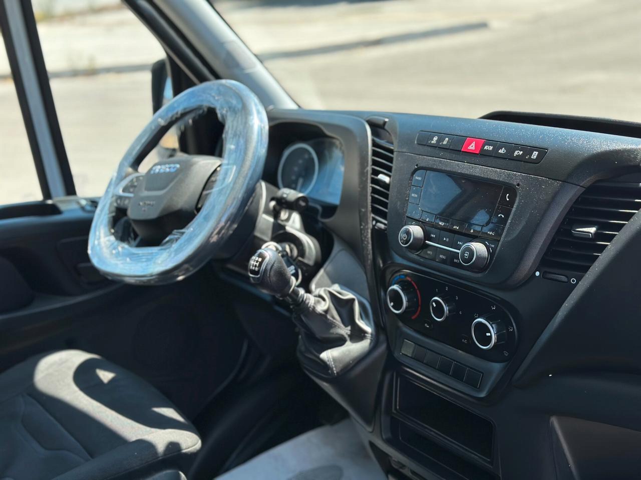 Iveco Daily doppia cabina 3.0 35-180