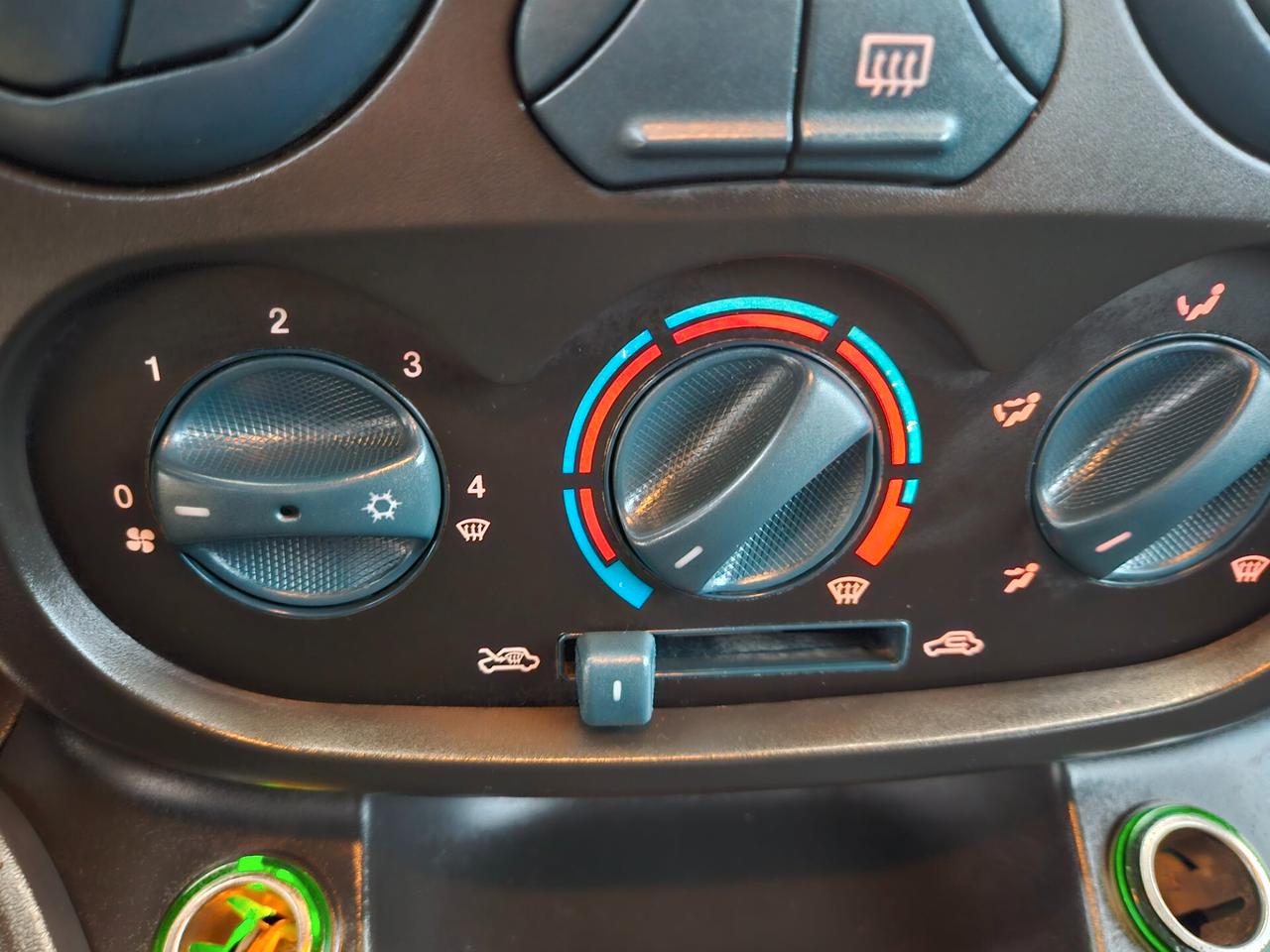 Fiat Doblo 1.2i cat ELX 5 posti autovettura