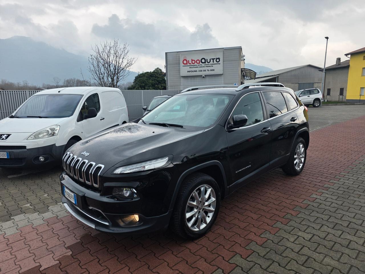 Jeep Cherokee 2.2D 200cv strafull 4WD automatic