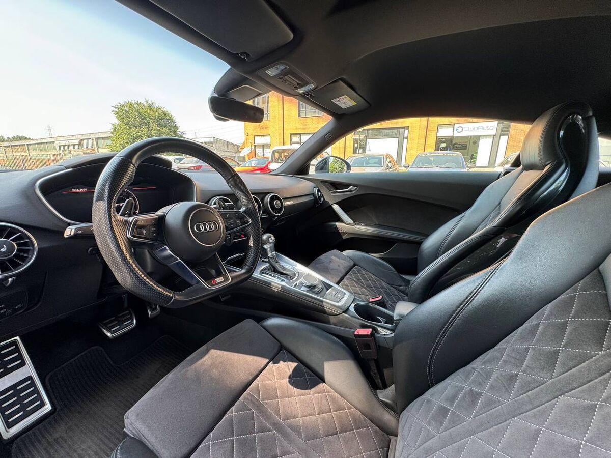 Audi TT Coupé 2.0 tfsi S line s-tronic