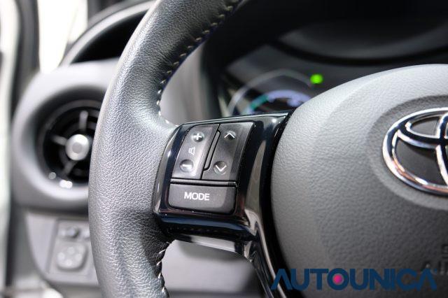 TOYOTA Yaris 1.5 HYBRID 5 PORTE TREND WHITE EDITION