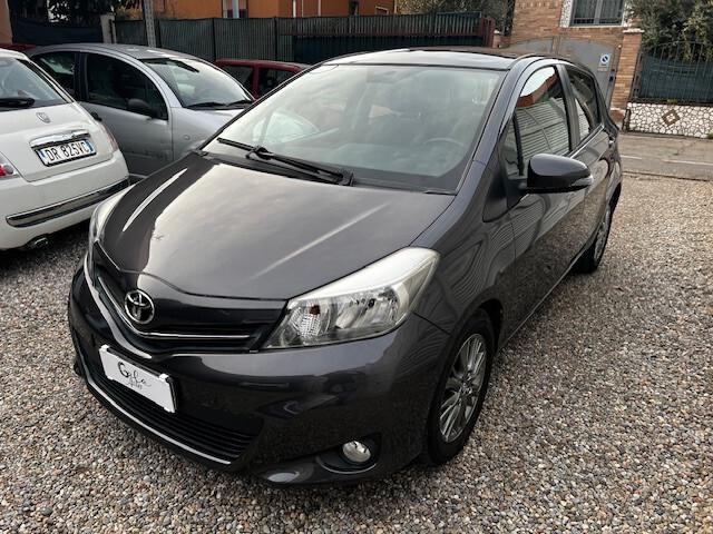 Toyota Yaris 1.3 5 porte Lounge