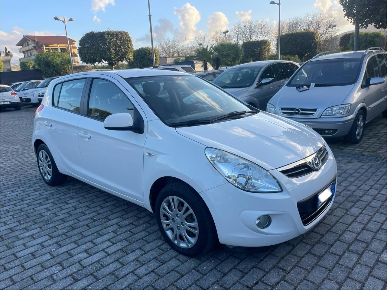 Hyundai i20 1.4 CRDi 5p. Sound Edition