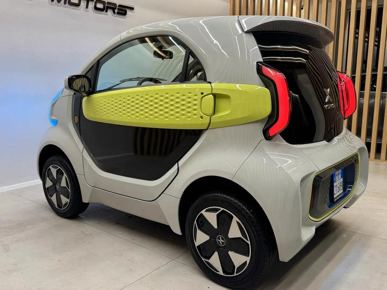 XEV Yoyo e-sport 10CV SENZA PATENTE GUIDABILE A 16ANNI