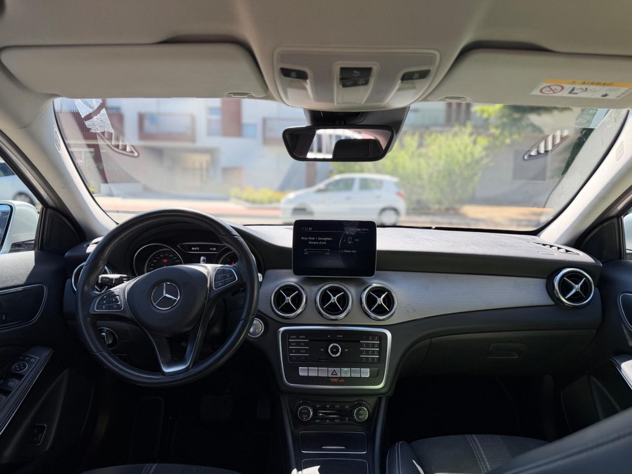 Mercedes-benz GLA 200 d Automatic Premium