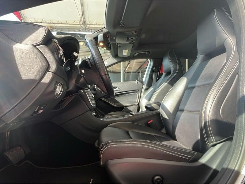 Mercedes-Benz GLA GLA 200 d Automatic Premium