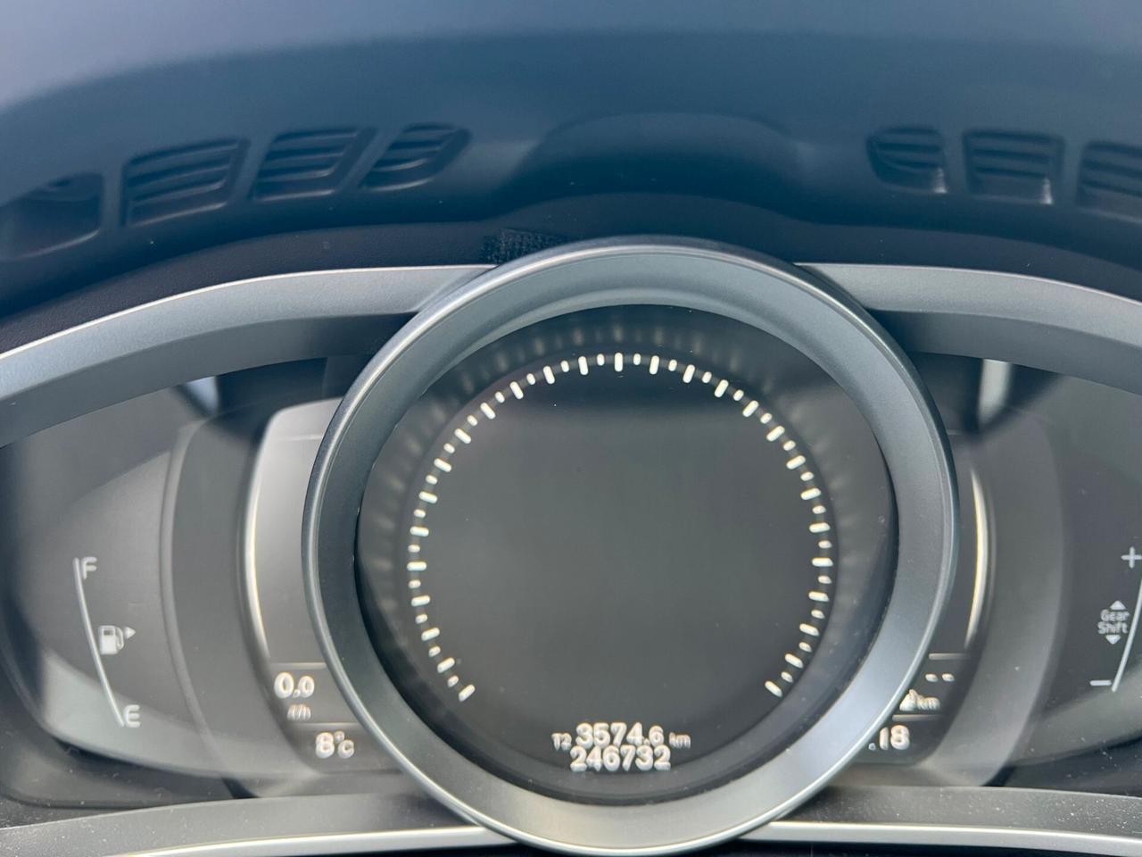 Volvo V40 D2 R-design Momentum 2016