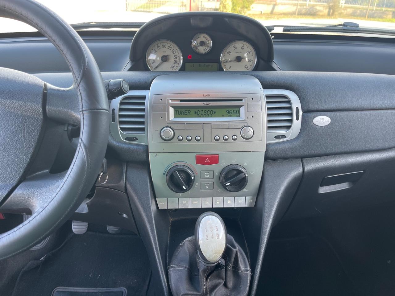 Lancia Ypsilon 1.2 Argento