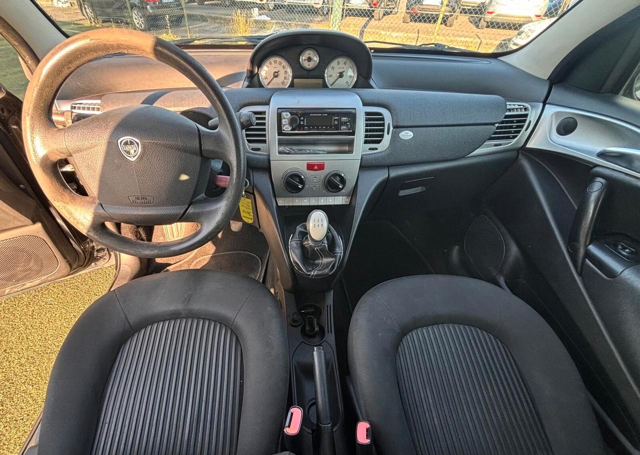 Lancia Ypsilon 1.2 Argento