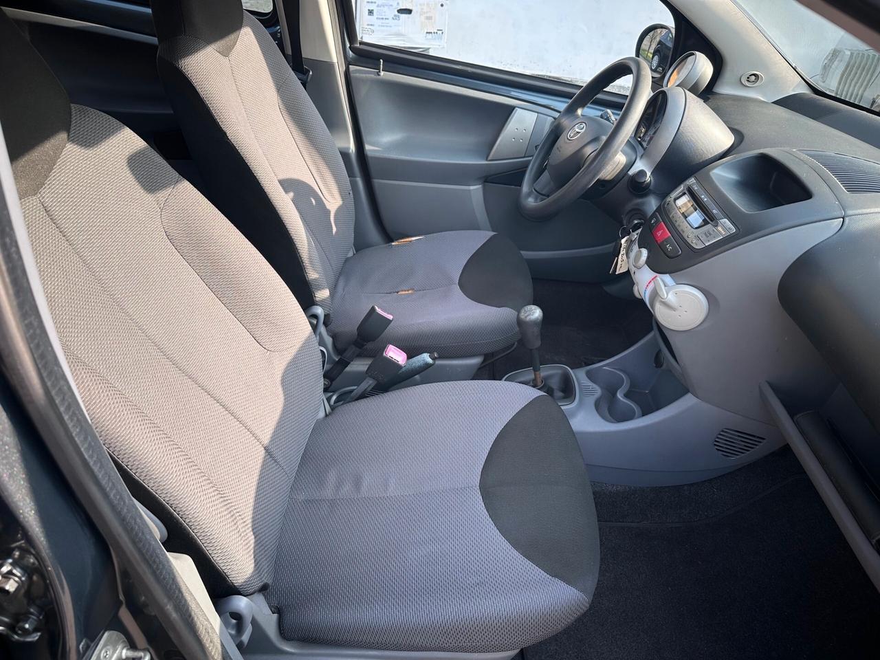 Toyota Aygo 1.0 12V VVT-i 5 porte Sol*NEOPATENTATI