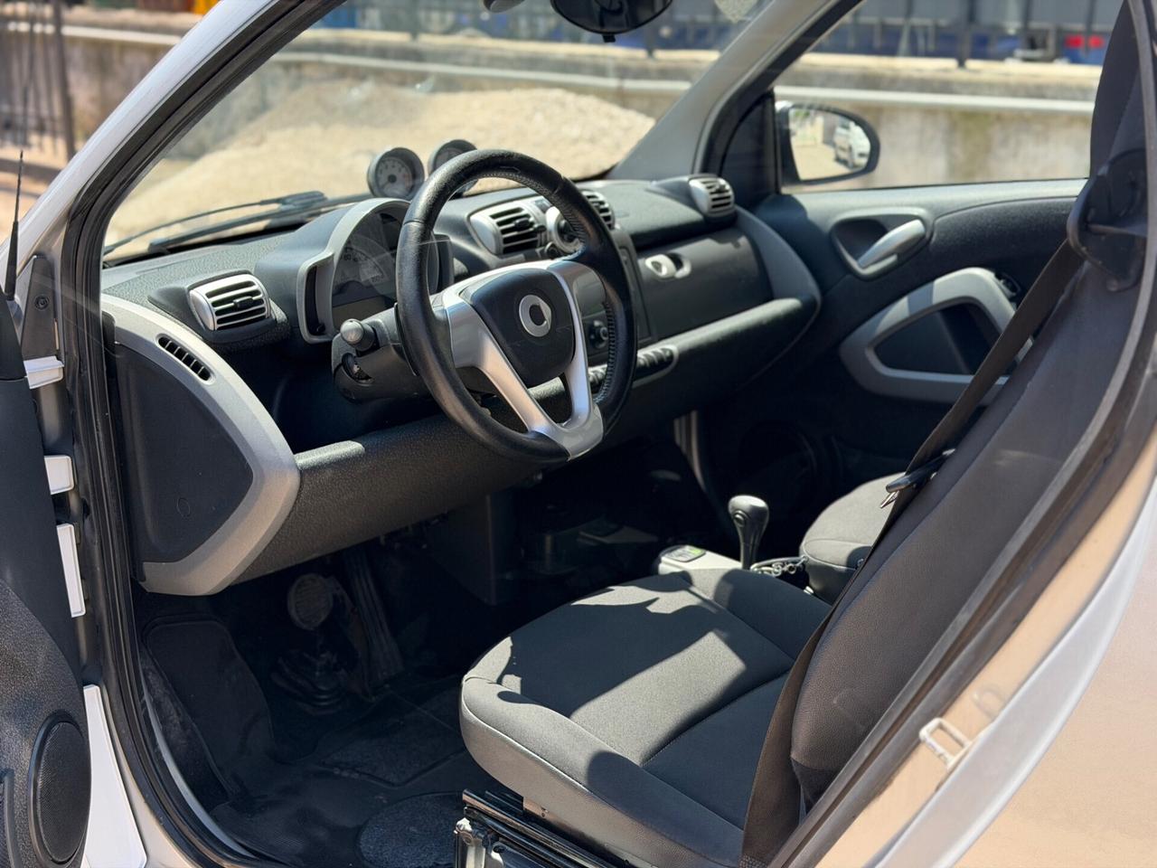 Smart ForTwo 1000 52 kW MHD coupé pure