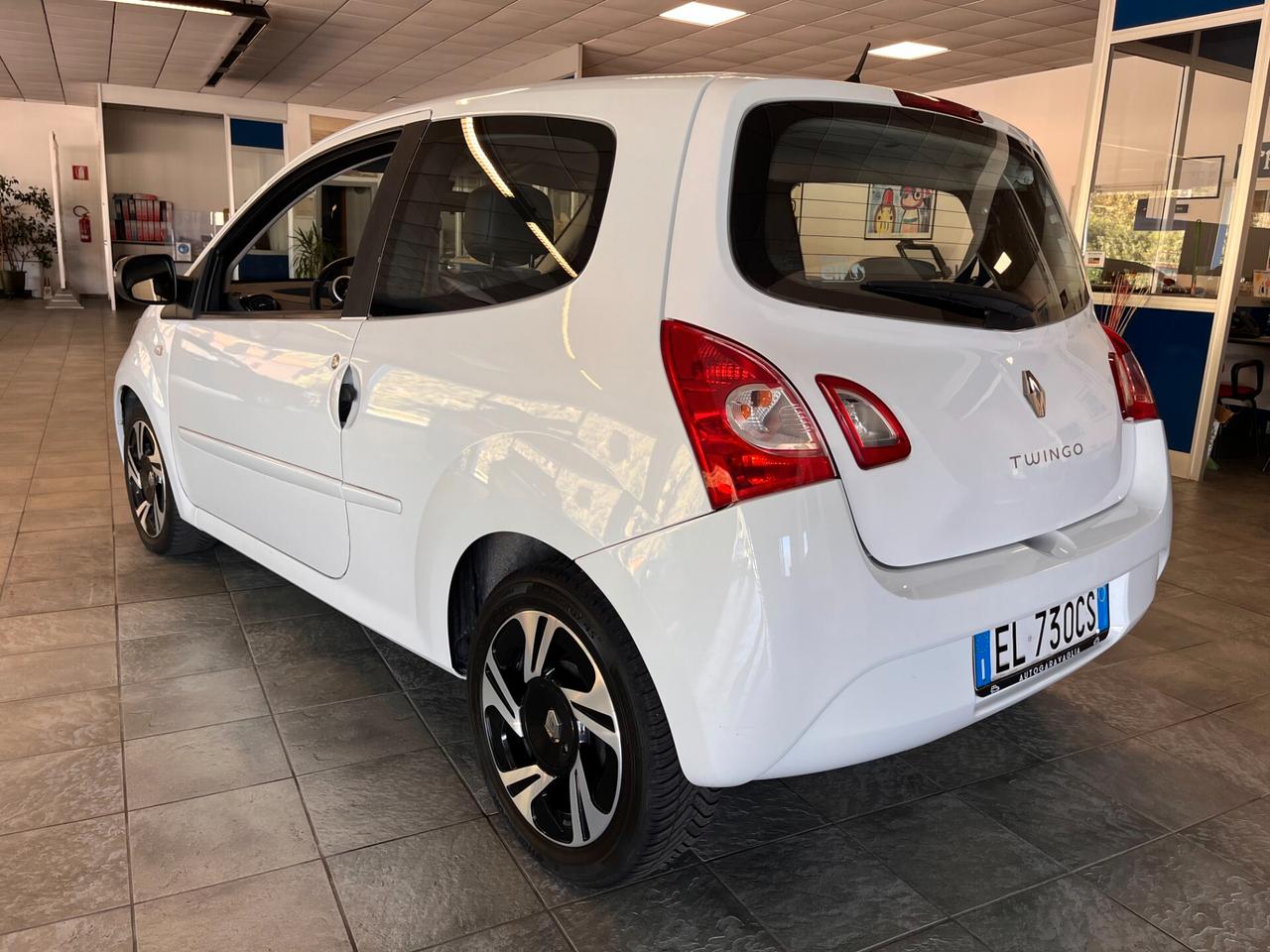 Renault Twingo 1.2 LIVE-CAMBIO AUTOMATICO-NEOPATENTATI