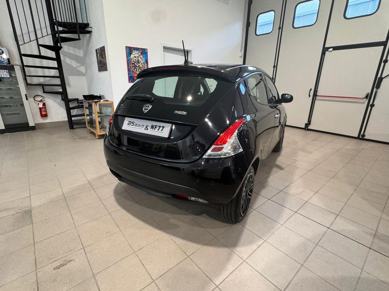 Lancia Ypsilon 1.0 FireFly 5 porte S&S Hybrid Gold