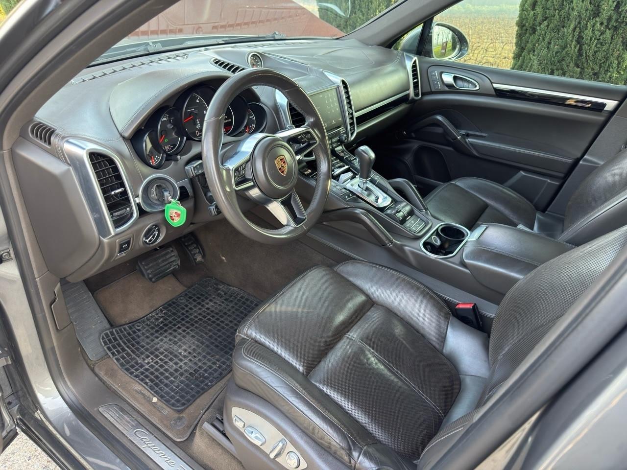 Porsche Cayenne Cayenne 3.0 Platinum Edition tiptronic ALLEST. GTS