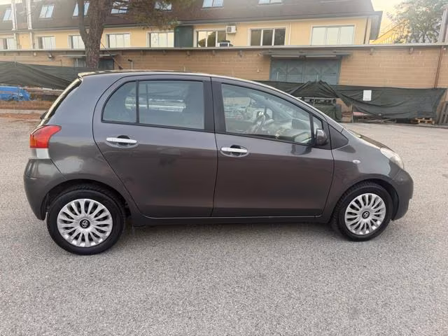 TOYOTA Yaris 1.4 D-4D DPF 5p Sol senza nessun lavoro da fare