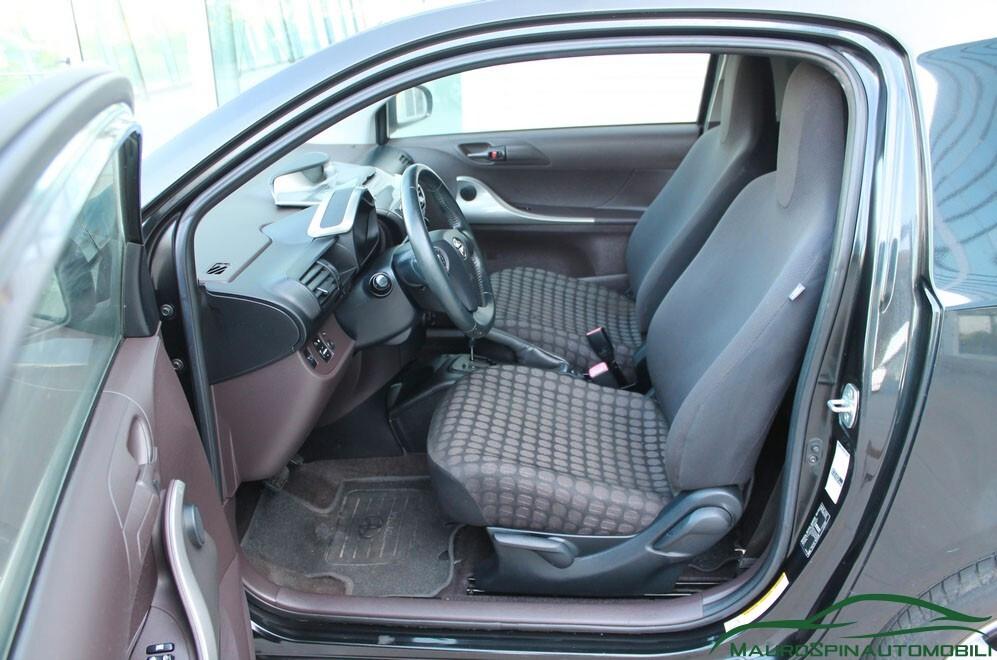 Toyota iQ 1.0