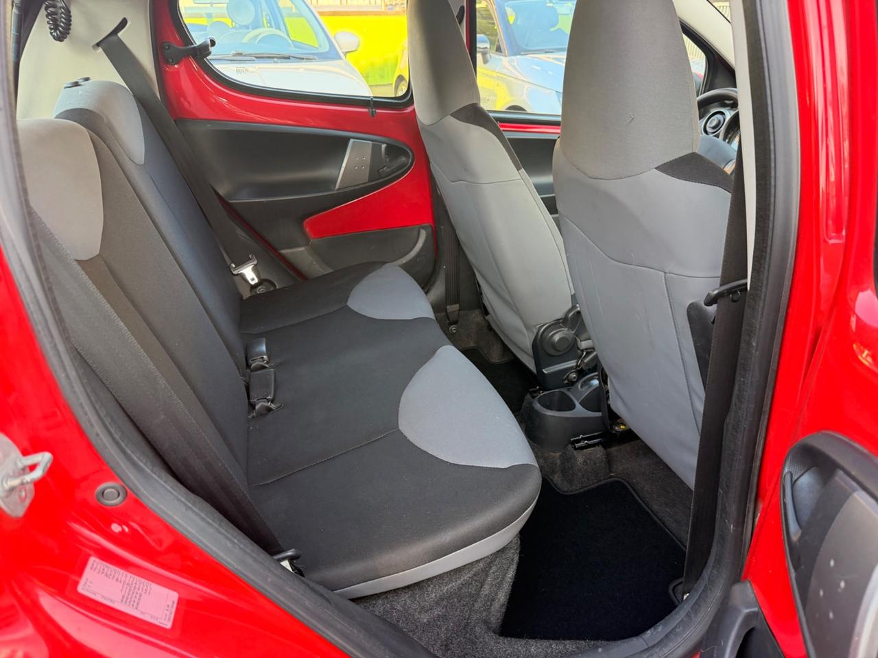 Peugeot 107 1.0 68CV 5p. SUPERGA 2014