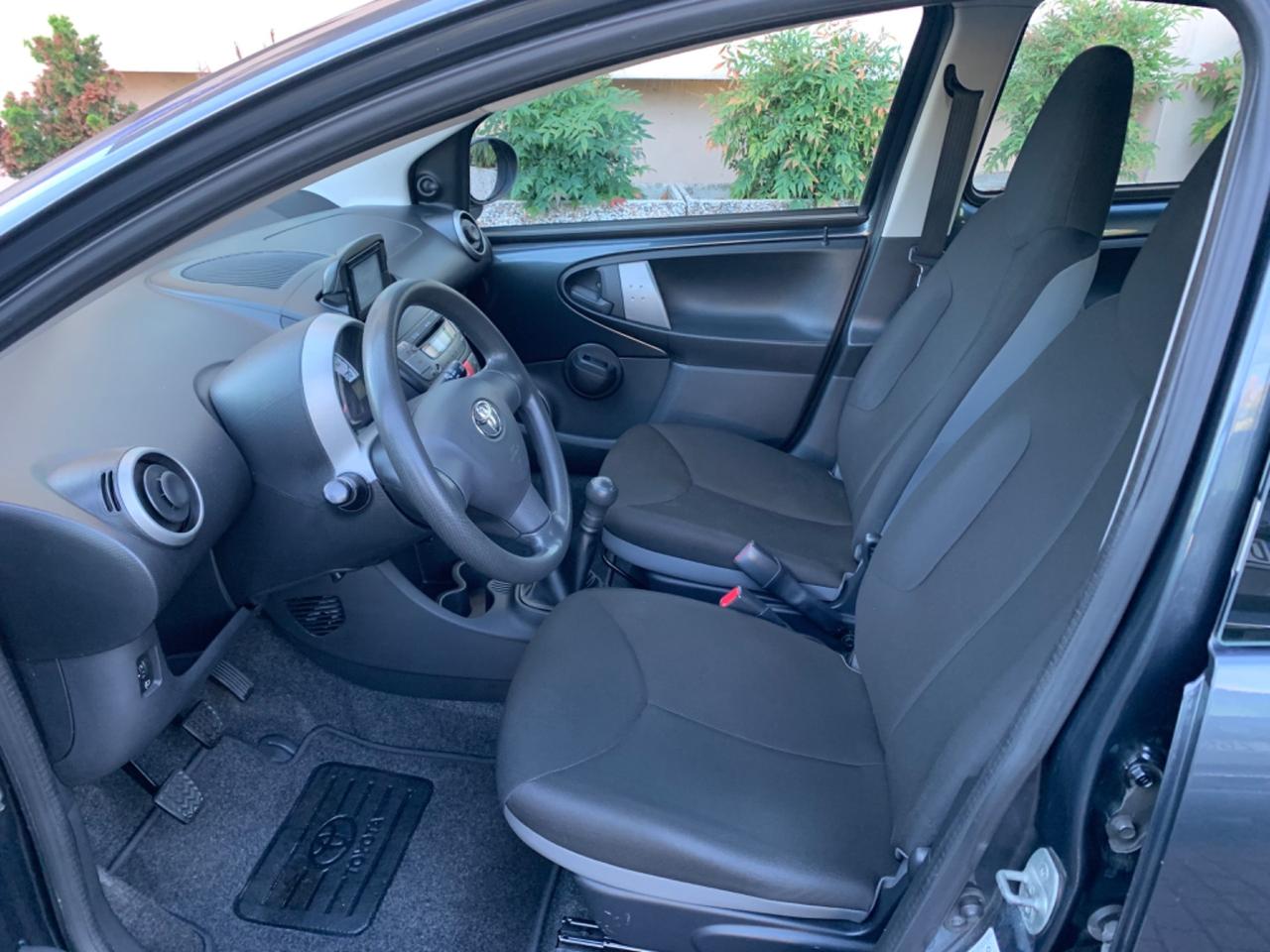 Toyota Aygo 1.0 12V VVT-i 5 porte Lounge Connect